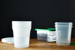 How to Clean Plastic Tuppers