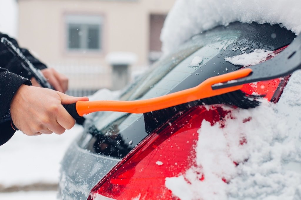 How to Remove Ice from Cars Quick and Easy