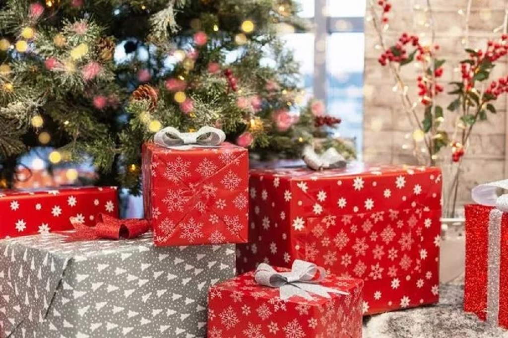 How do I make my wife feel special for Christmas