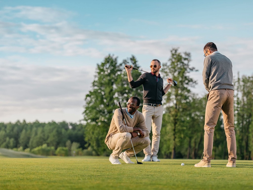 Which irons suit beginners in LA’s golf environment