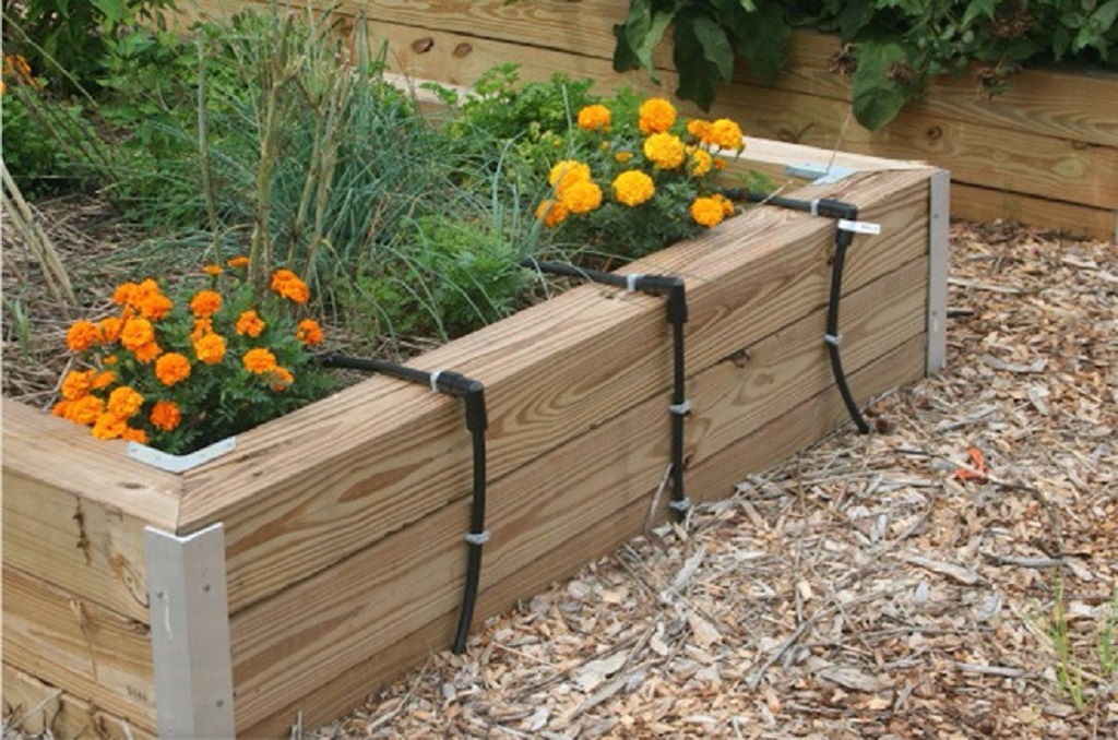 How deep should raised beds be
