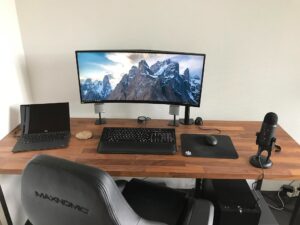 What causes screen tearing on my Acer ultrawide monito