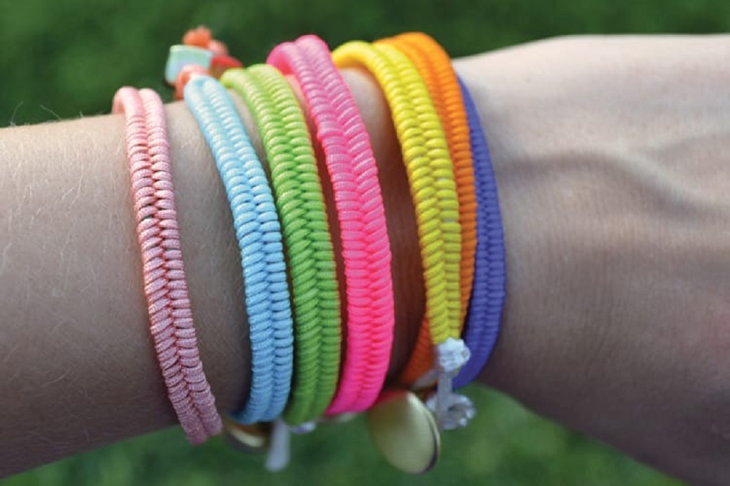 How long should I cut my strings for a bracelet